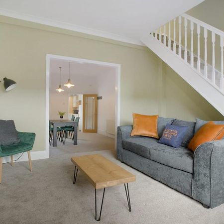Lovely 2-Bedroom Home In Langley Park, Sleeps 4 Durham Exterior foto