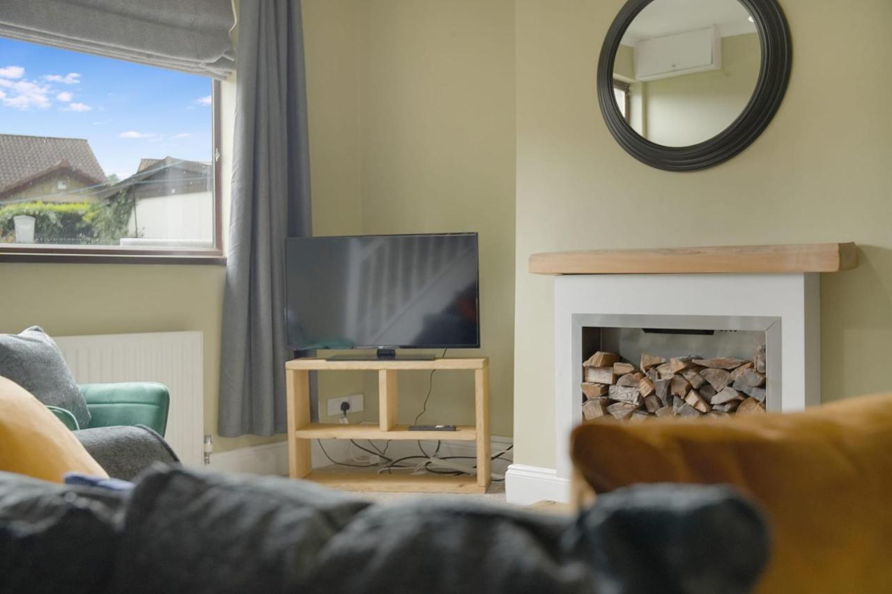 Lovely 2-Bedroom Home In Langley Park, Sleeps 4 Durham Exterior foto