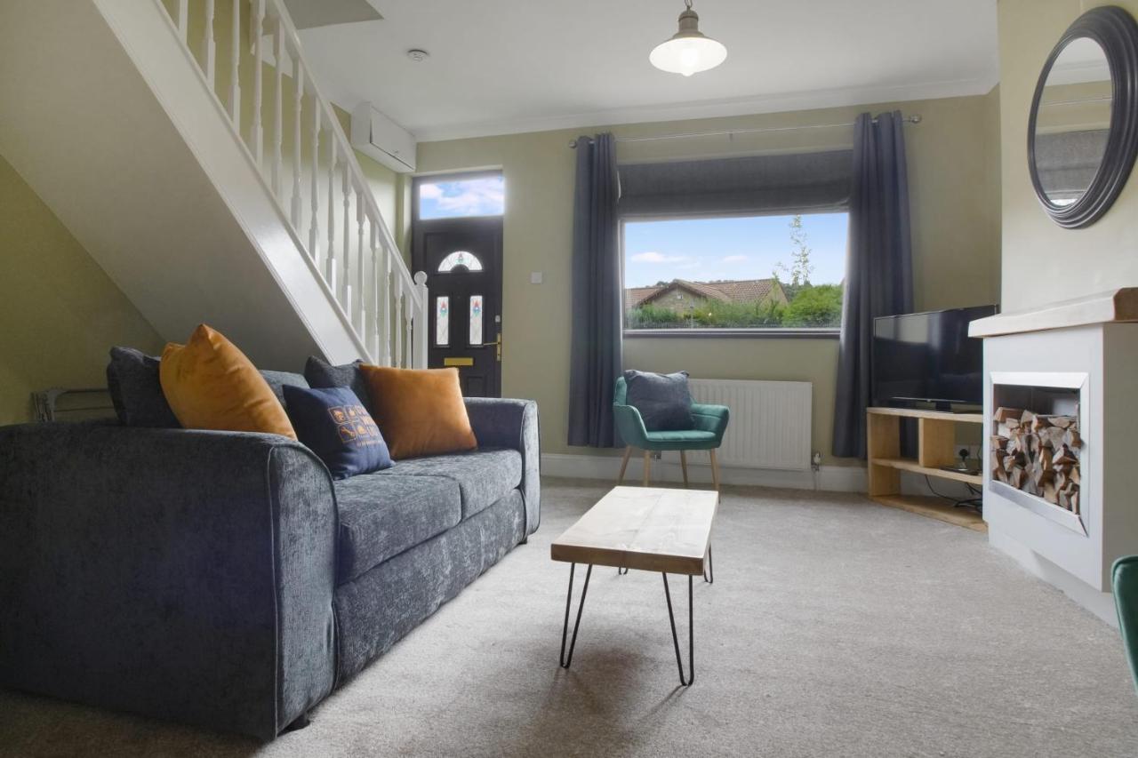 Lovely 2-Bedroom Home In Langley Park, Sleeps 4 Durham Exterior foto